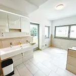 Apartment Dorfplatz Suite mit Weitblick, ganz neu und unfassbar gemütlich 10 min von Rothenburg ob der Tauber
