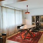 Dorfplatz Suite mit Weitblick, ganz neu und unfassbar gemütlich 10 min von Rothenburg ob der Tauber Apartment Schrozberg