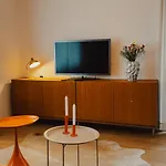 Dorfplatz Suite mit Weitblick, ganz neu und unfassbar gemütlich 10 min von Rothenburg ob der Tauber Apartment *