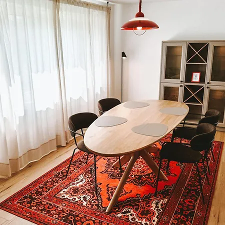 Dorfplatz Suite mit Weitblick, ganz neu und unfassbar gemütlich 10 min von Rothenburg ob der Tauber Apartment *